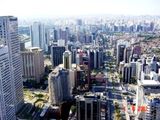 Avenida Engenheiro Luís Carlos Berrini no Brooklin